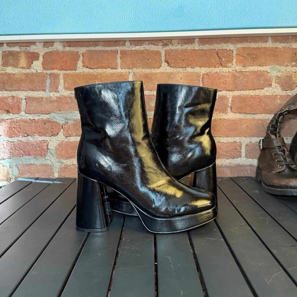 Guess Danca Platform Block Heel Dress Boots, NWOT!